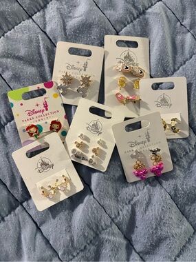 Disney lot Kids' Assorted Stud Earrings - Pink, Gold, Red, White, Green LOOK!
